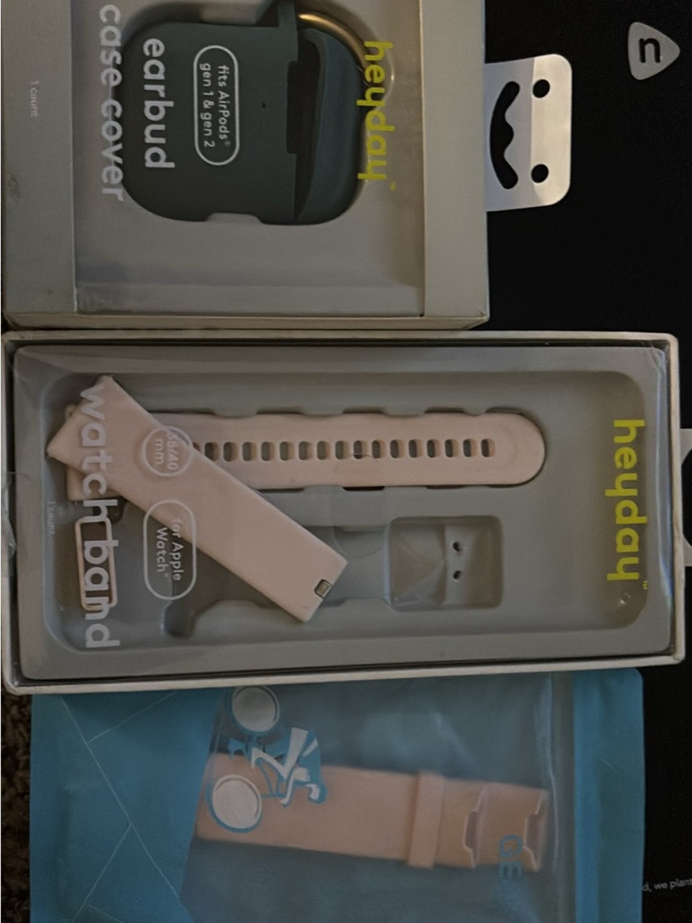 heyday Light Pink Silicone Watch Band Replacement & earbud case cover